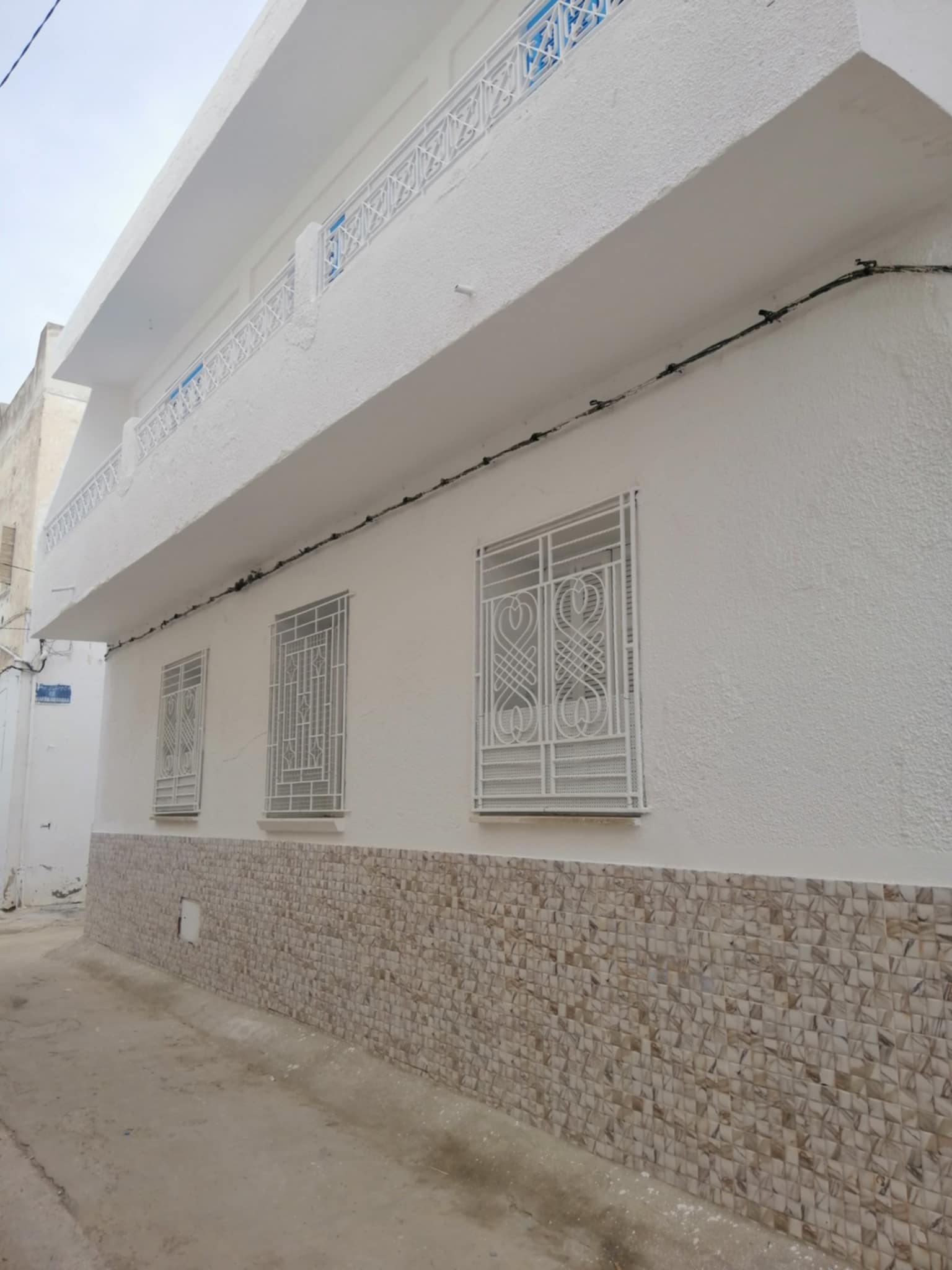 Grande batiment contient 2 maison s3 rc 1ere etage