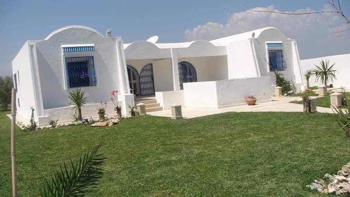 Villa premier position à plage kerkouane kelibia