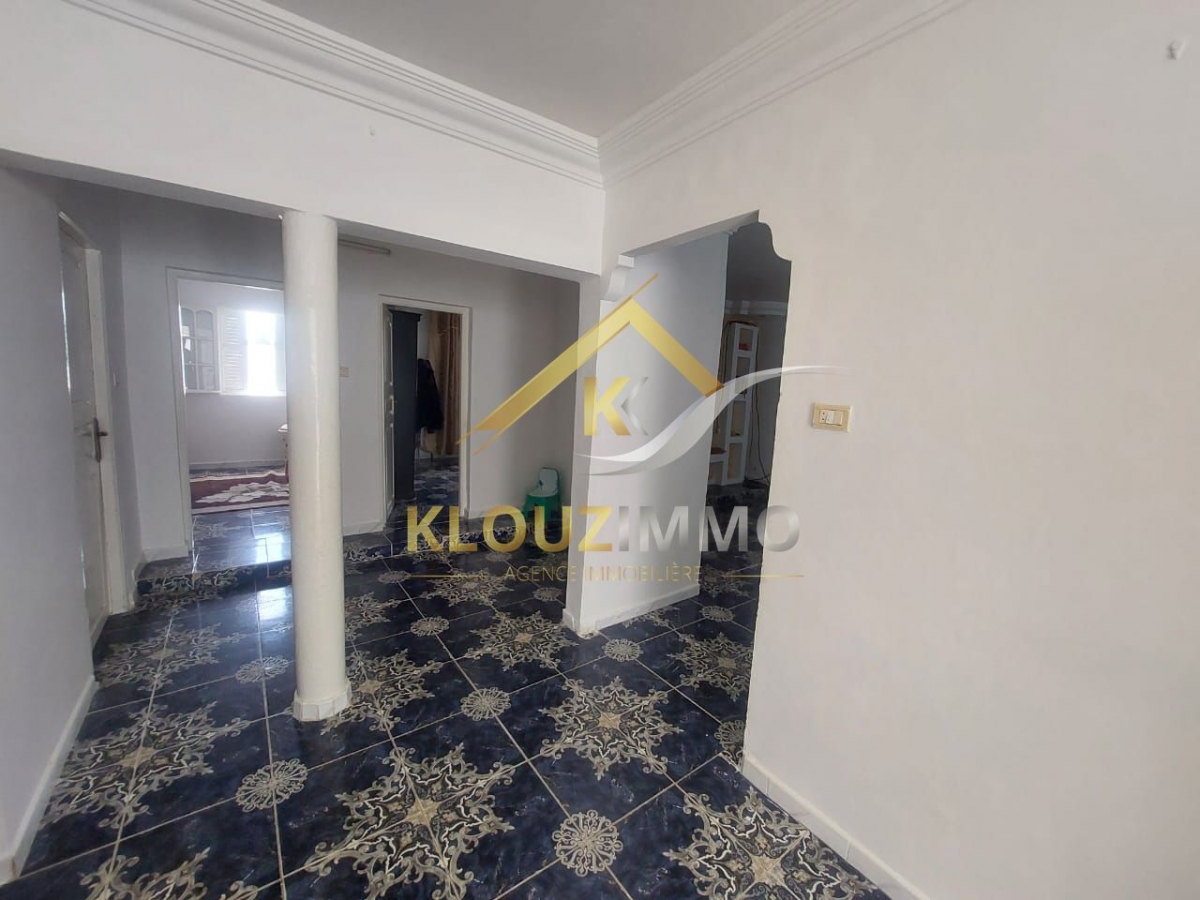 Maison de deux niveaux a borj ghamez