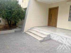 Rez de chausse dune villa s3 menzah 5