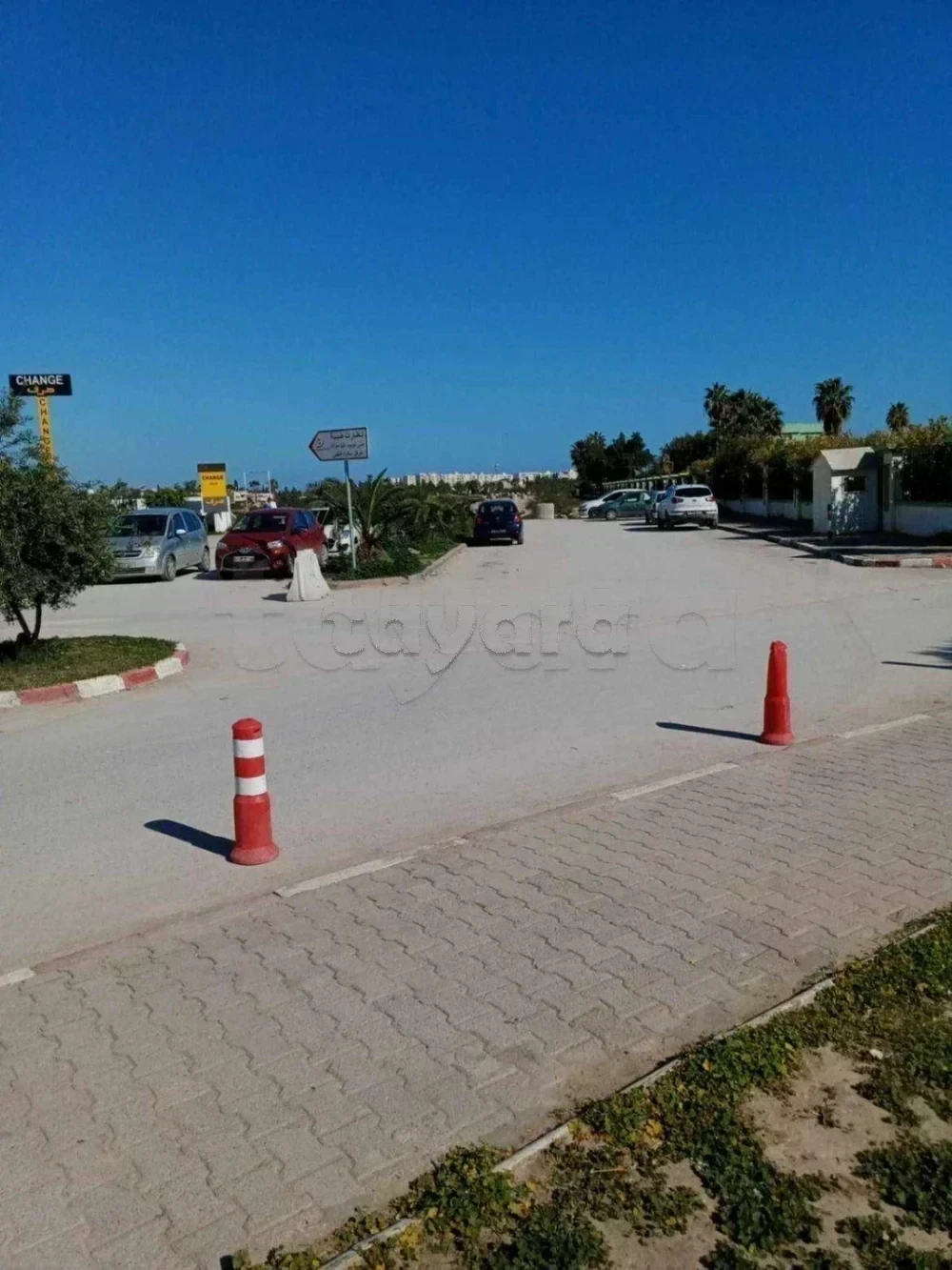 Terrain emplacement demandé coté clinque soukra