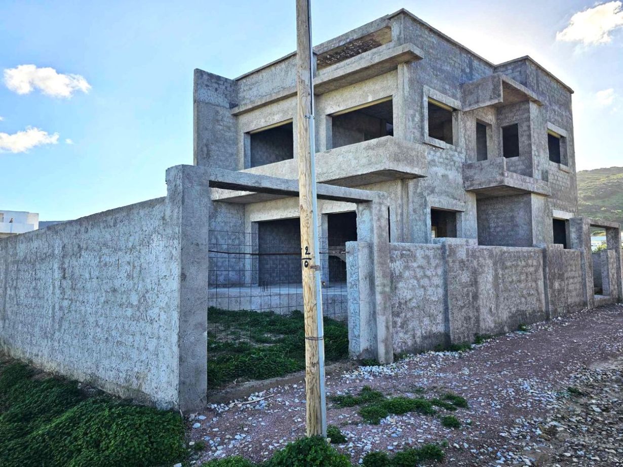 Villa 245 m2 rafraf plage jet de pierre de la mer