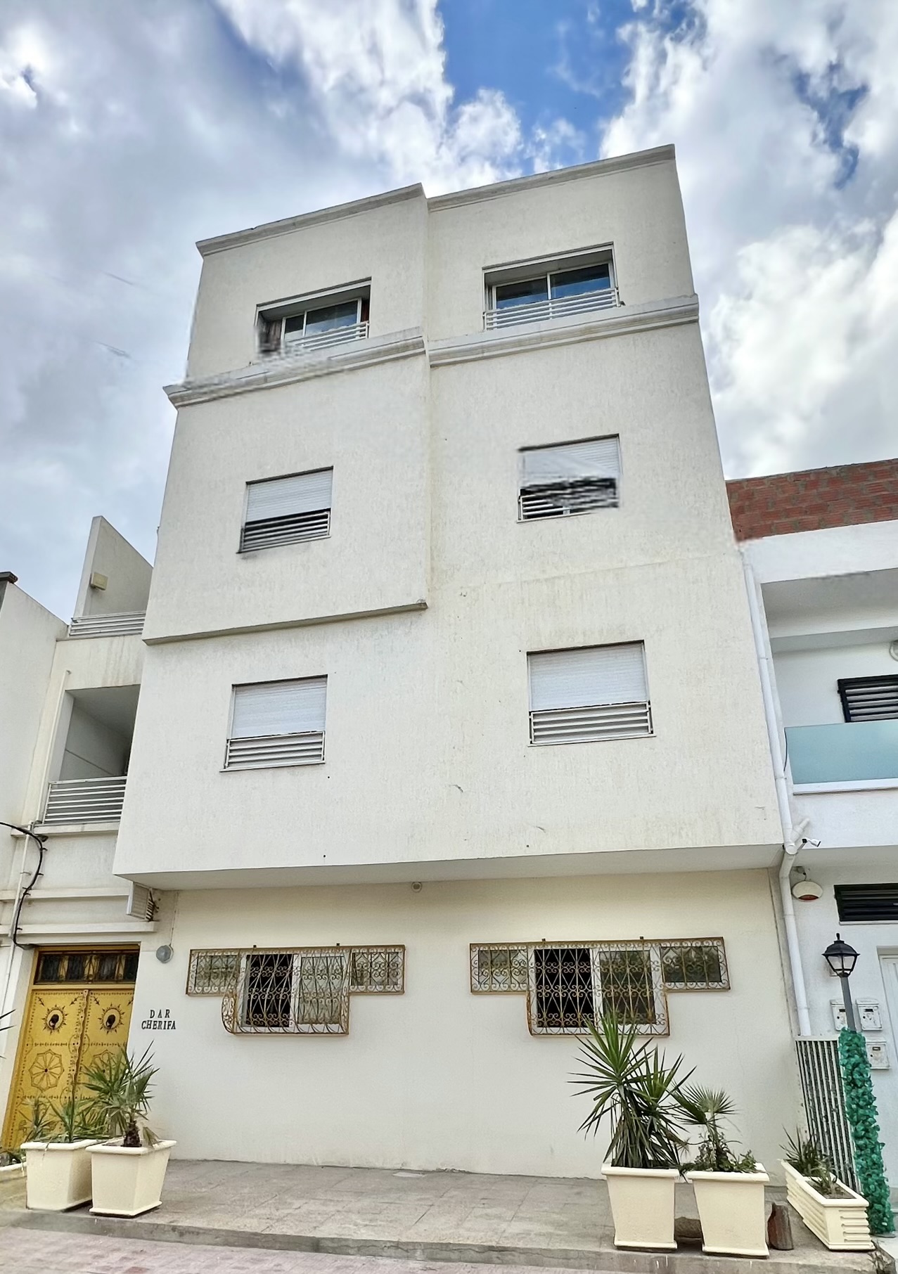 Immeuble r3 à la marsa cité etabak