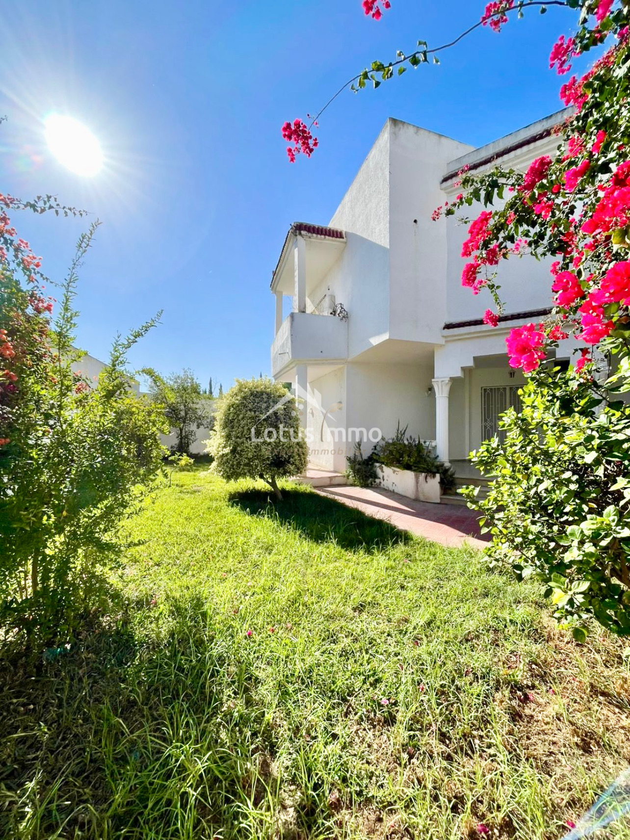 Villa avec deux étages s2 à chotrana 3 la soukra