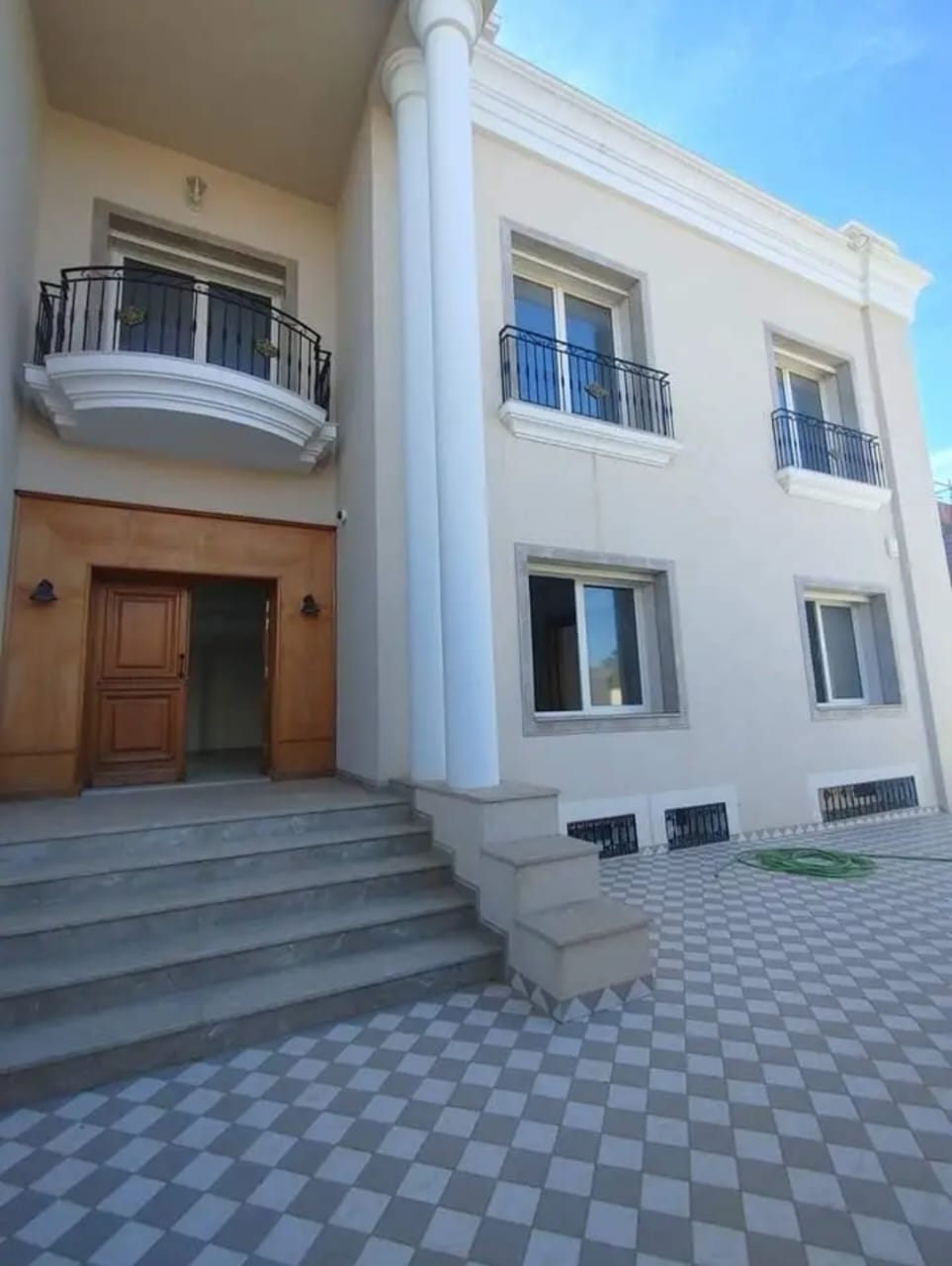 Villa prestigieuse à la baie des anges el kantaou
