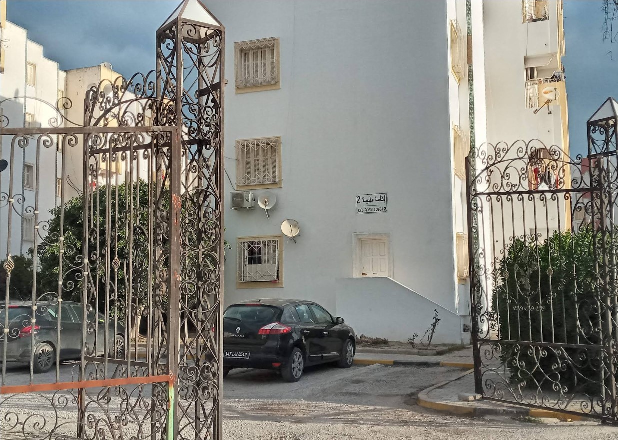 Appart s3 mourouj 1 chauffage central parking incl