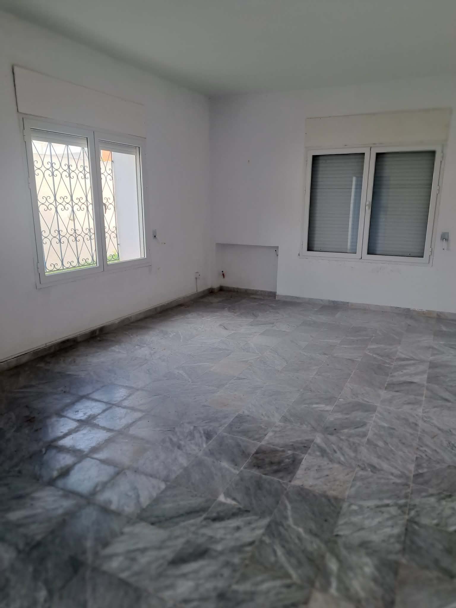 Villa 382 m2 à raoued