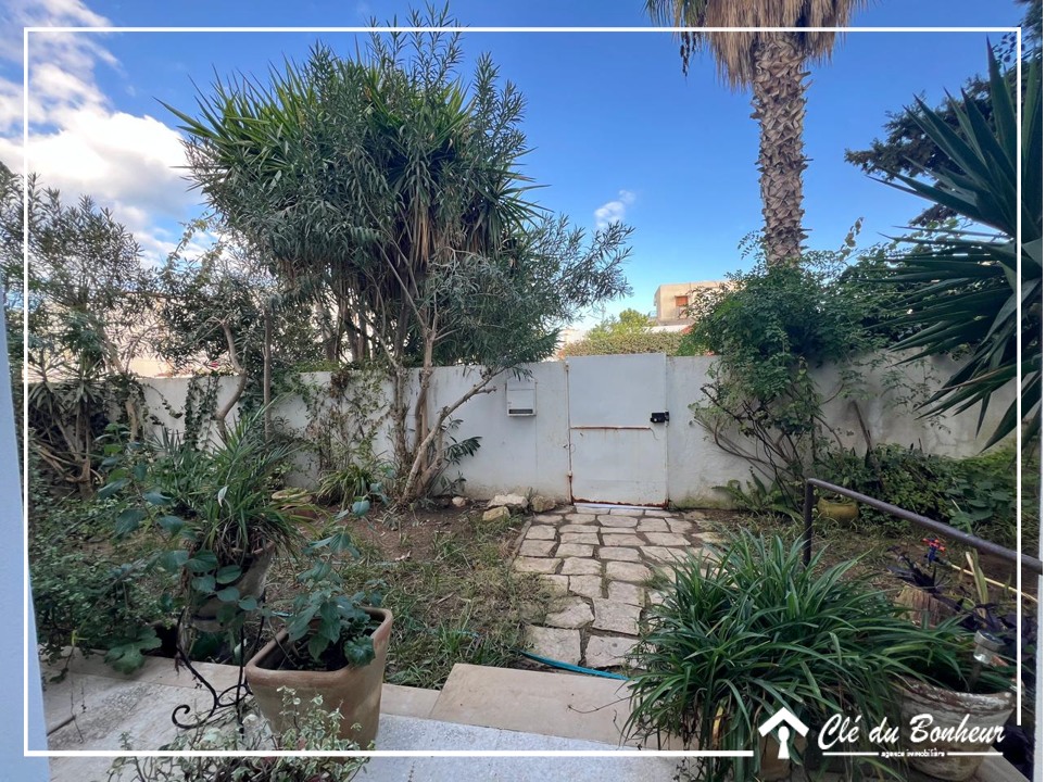 Duplex avec jardin à la marsa
