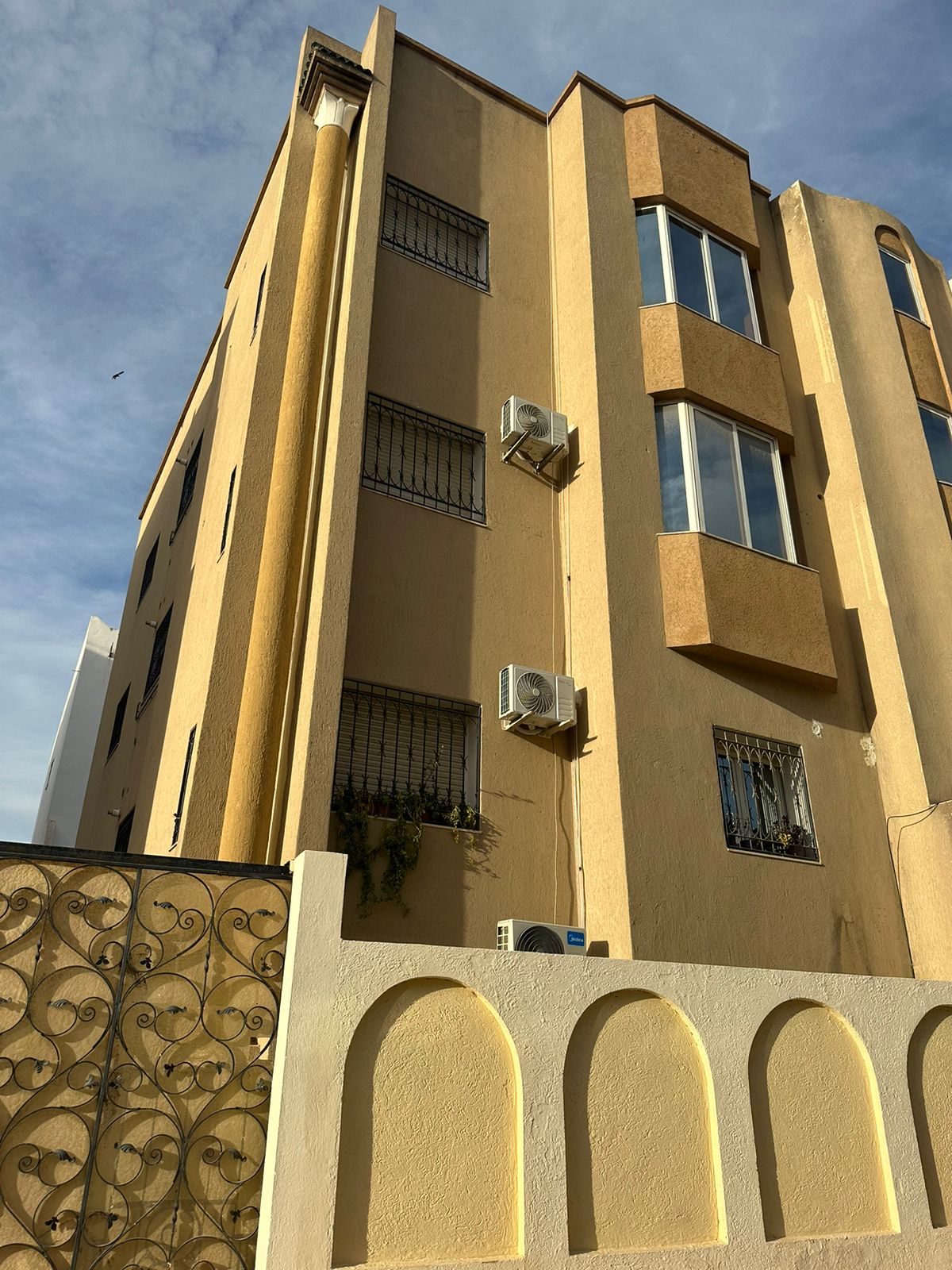Immeuble de haut standing à ain zaghouan nord