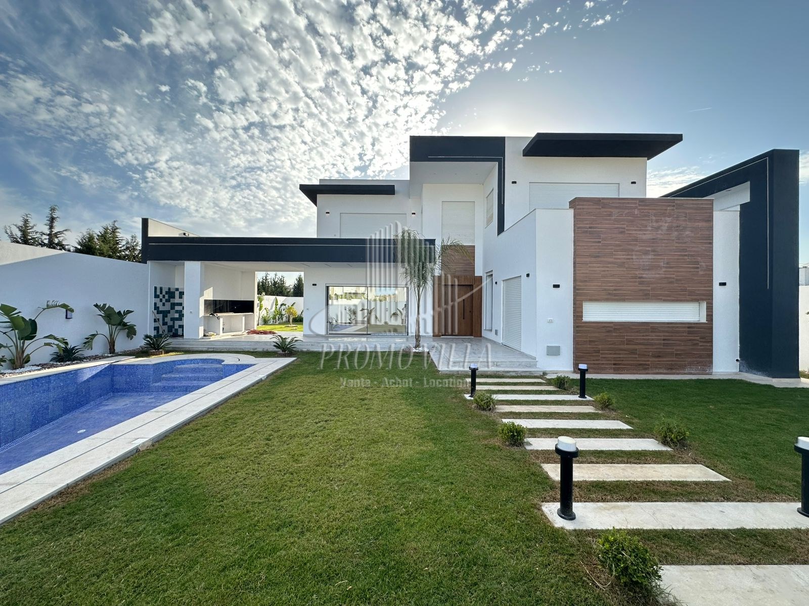 Villa de style moderne 500m2 terrain