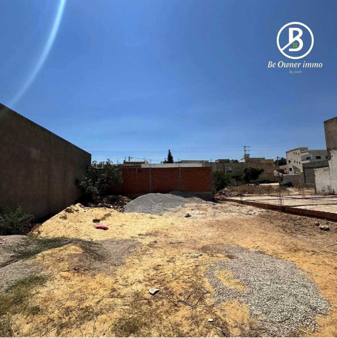 Terrain 242 m2 à soliman ville