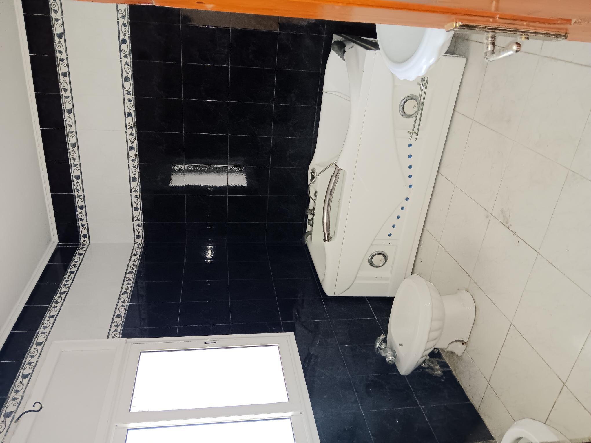 Appartement dans maison snit bhira titre bleu