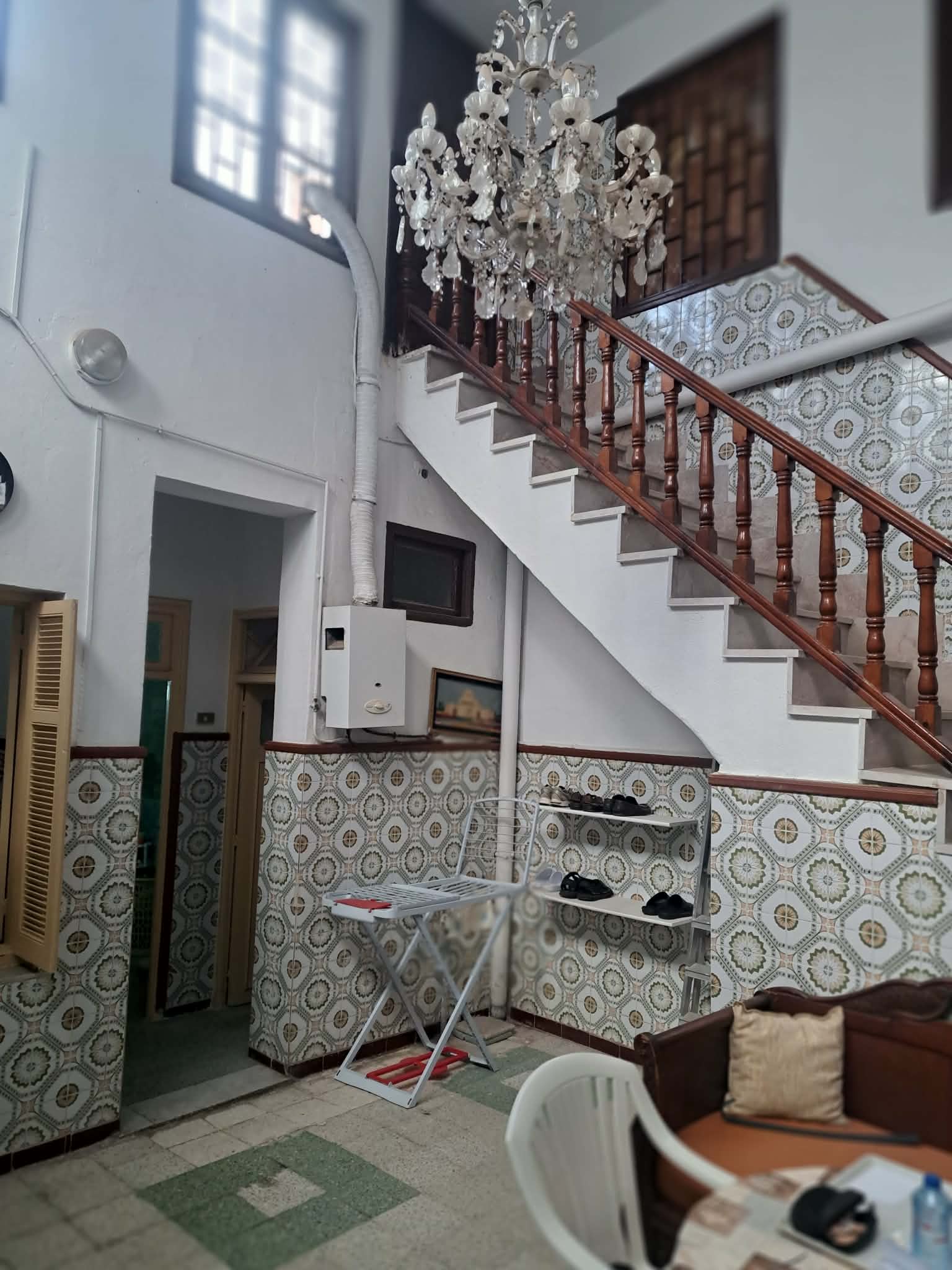 Maison sur la route principale ariana ville