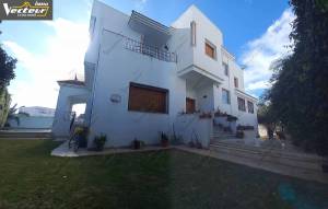 A villa hstanding avec piscine ref139a
