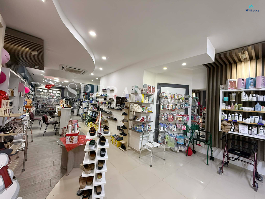 E fond commerce para