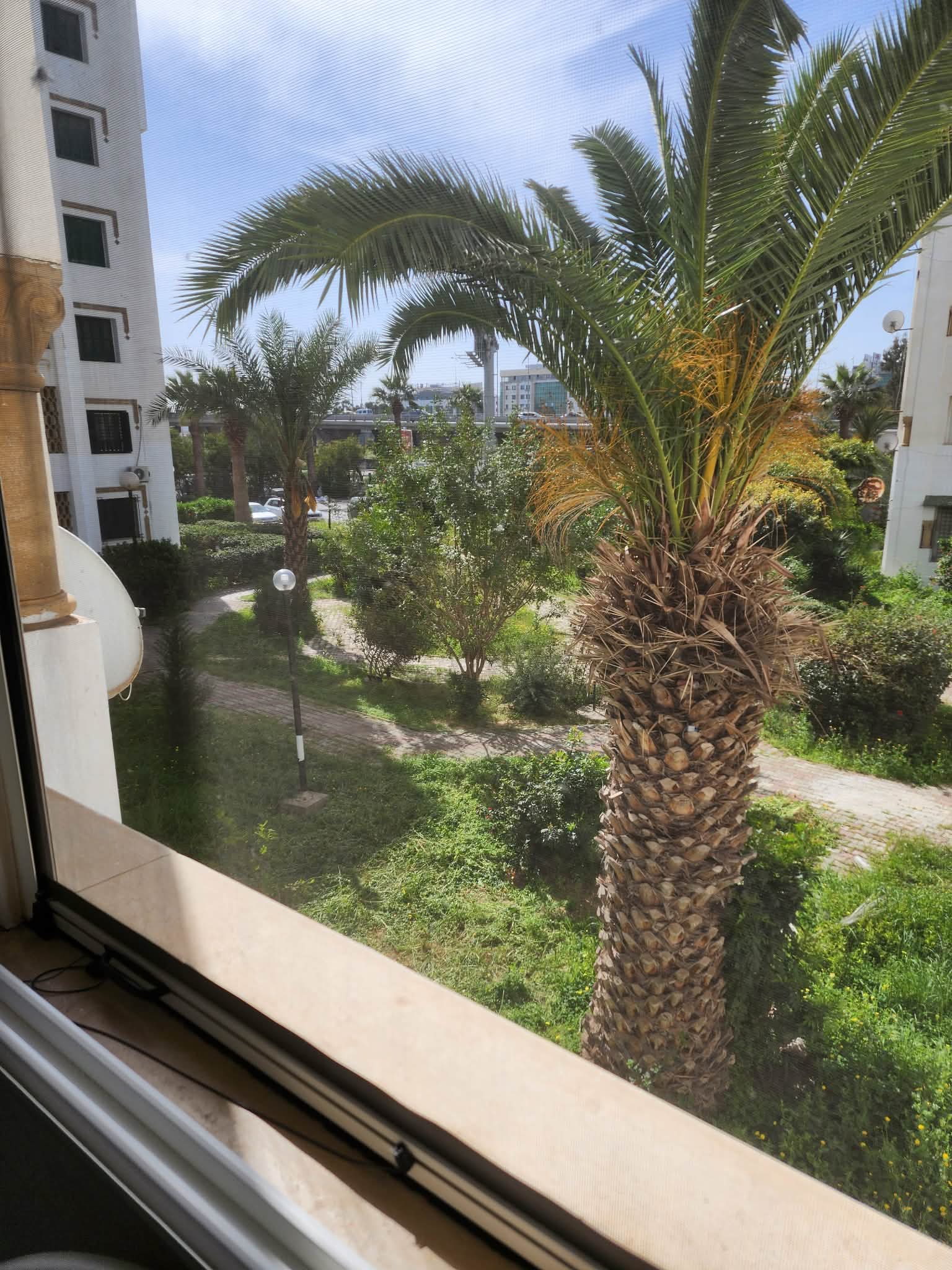 Appatement trois ch et salon tunis stratégique