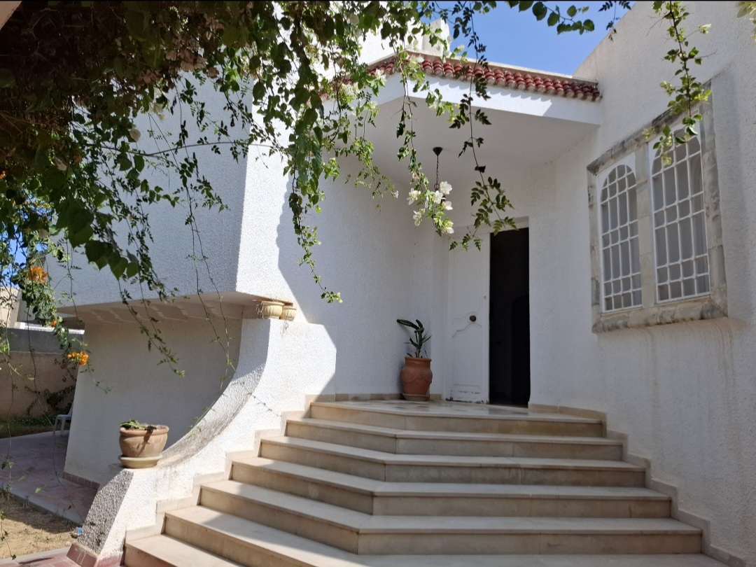 Villa khezema ouest
