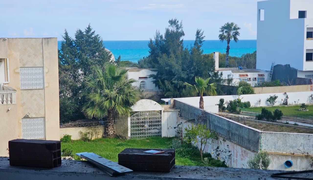 Appartement a 150 m de la plage ezzahra