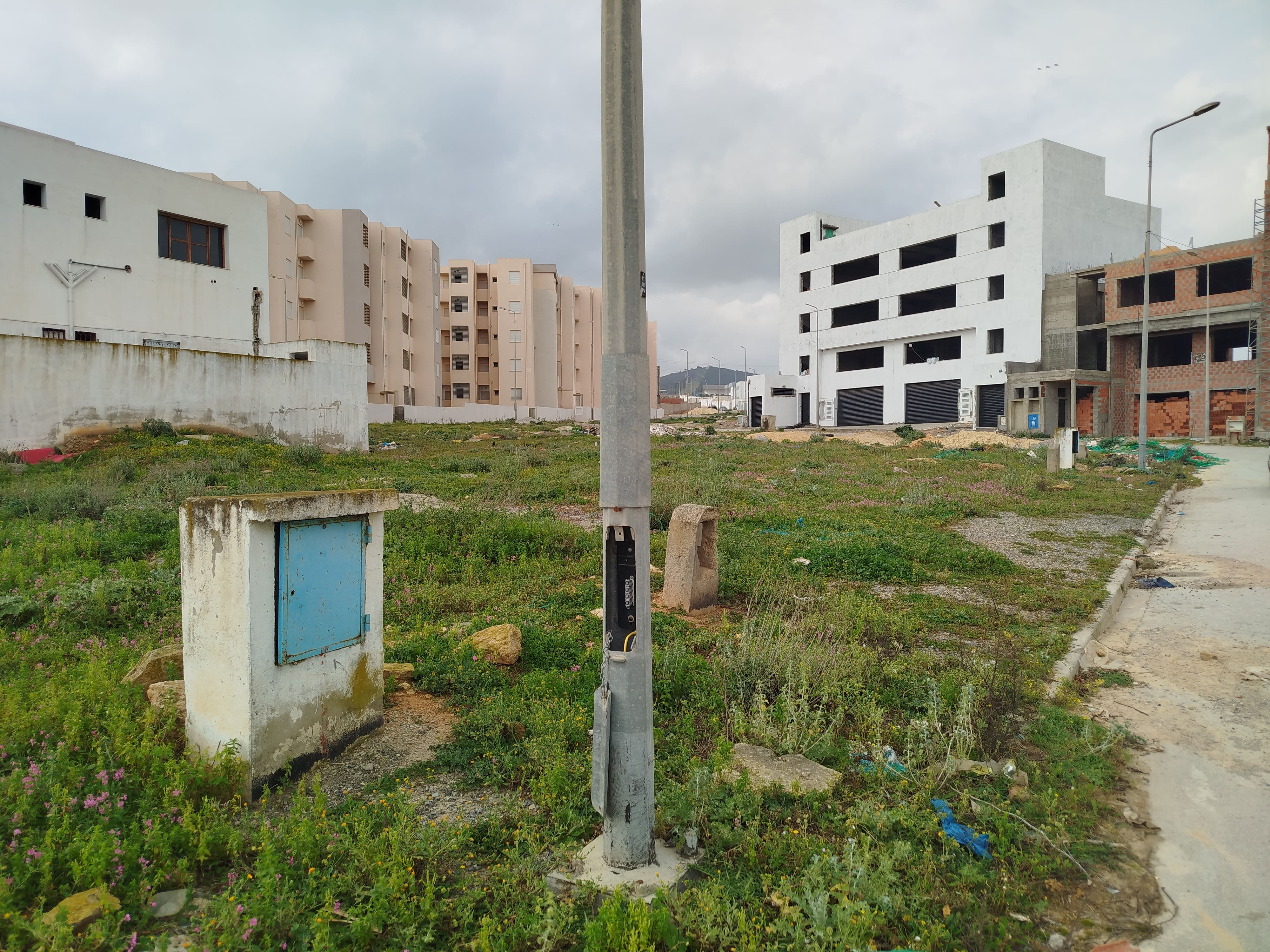 Terrain industrielle 240m2