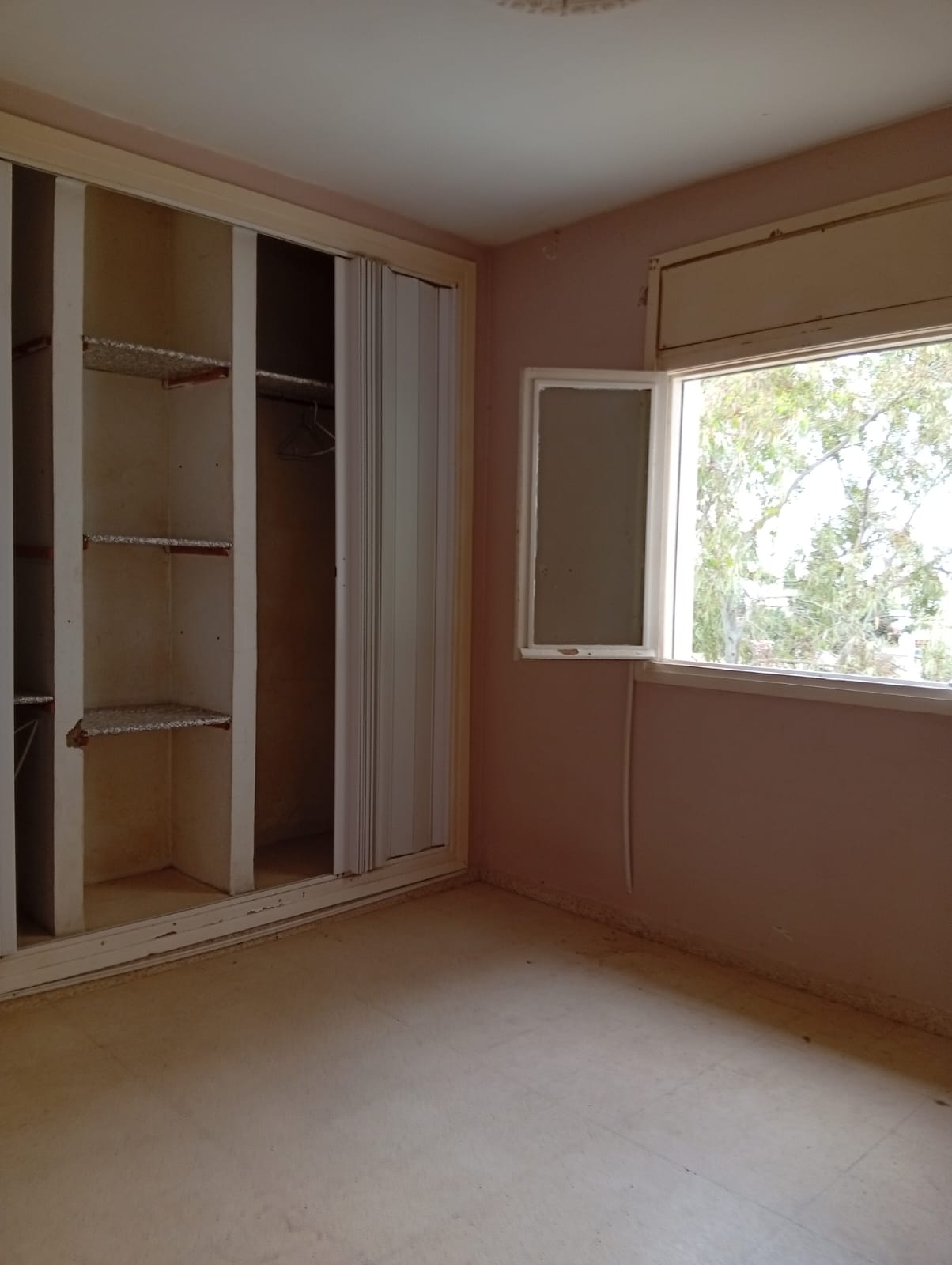 Un appartement s2 ancien standing à menzah 7
