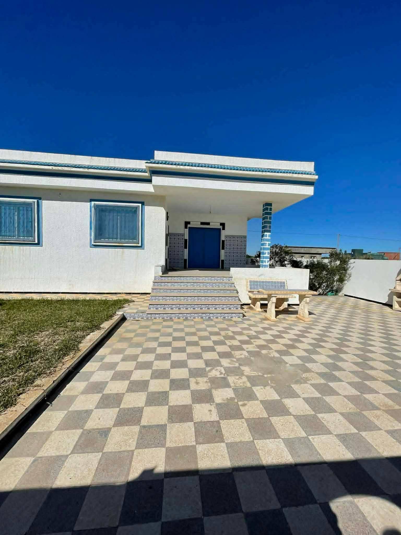 Maison de 300m2 a la mer el haouaria