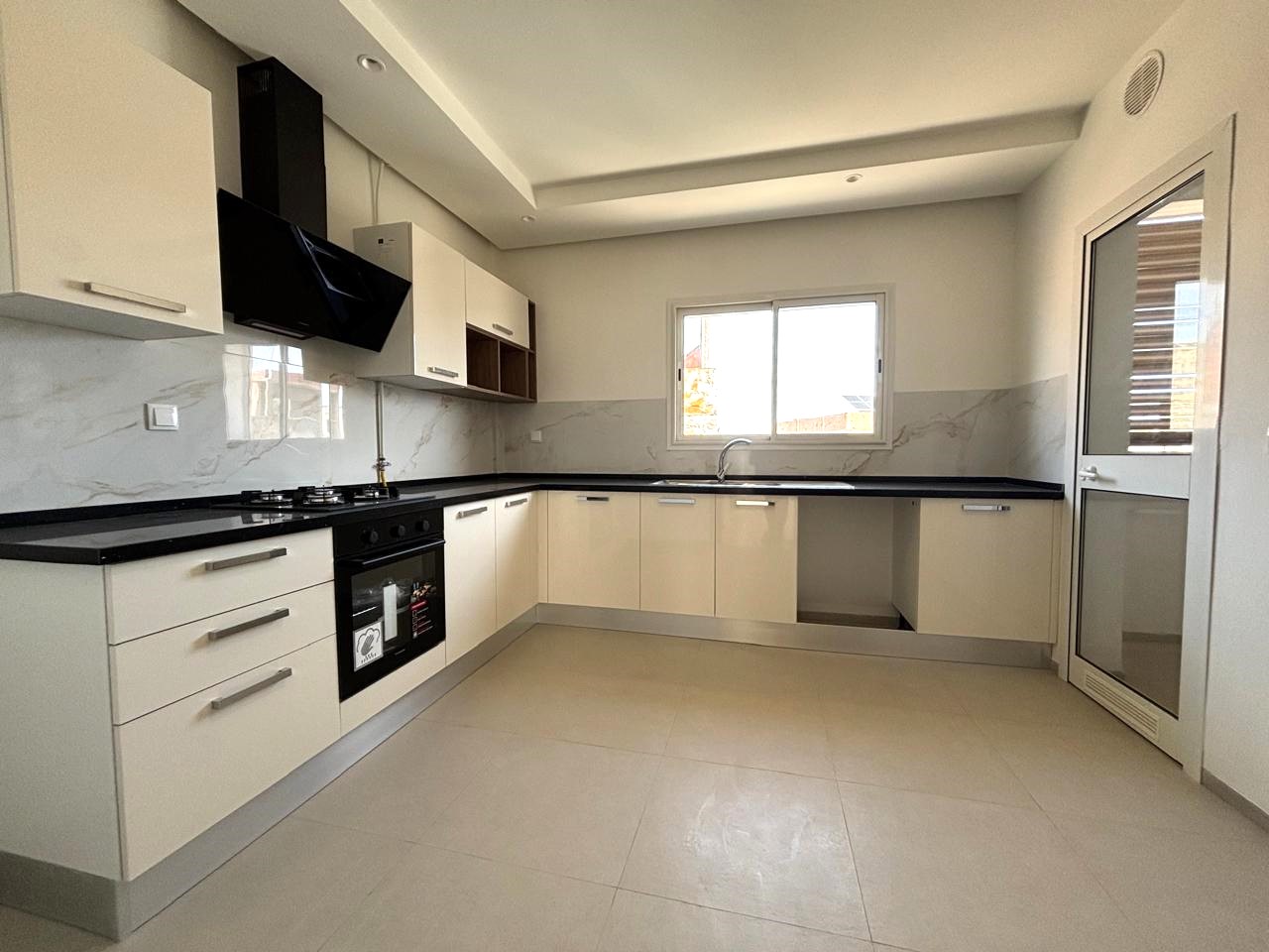 Appartement s2 neuf à cité les palmeraies