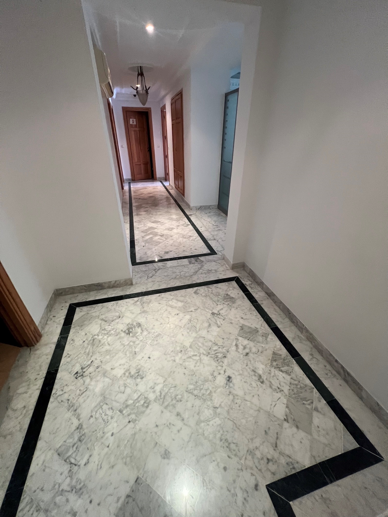 Apt à ennasr 2 très haut standing 160 m2
