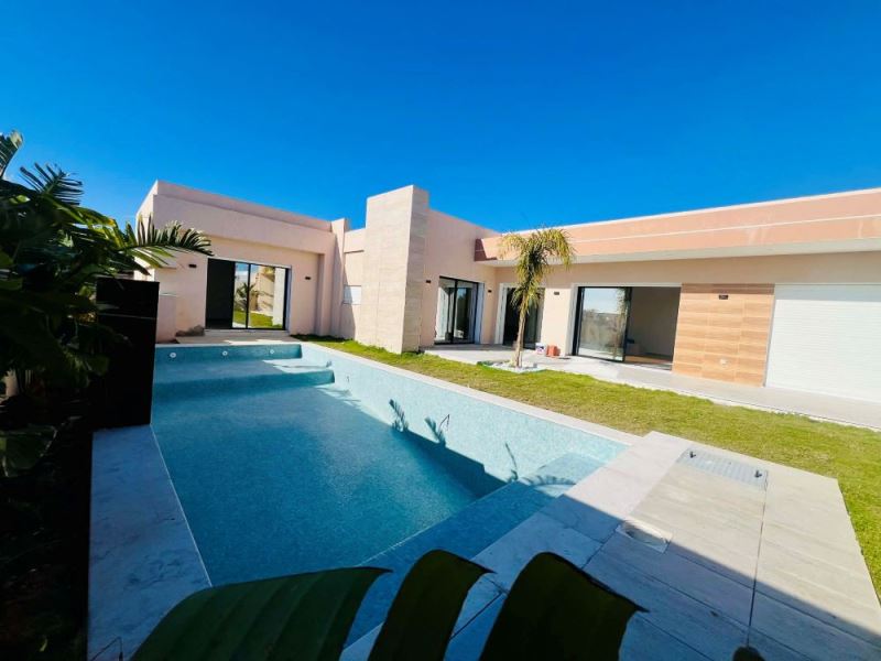 V589 villa armani u