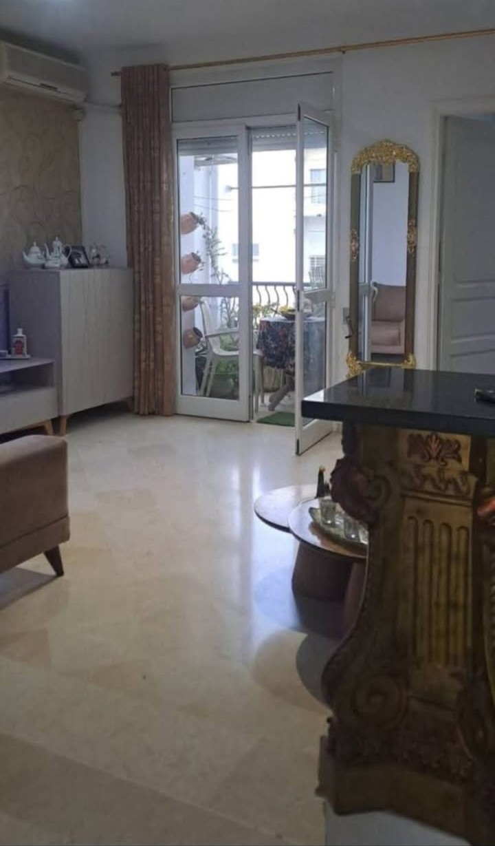 Un joli appartement s3 à cité wahat laouina