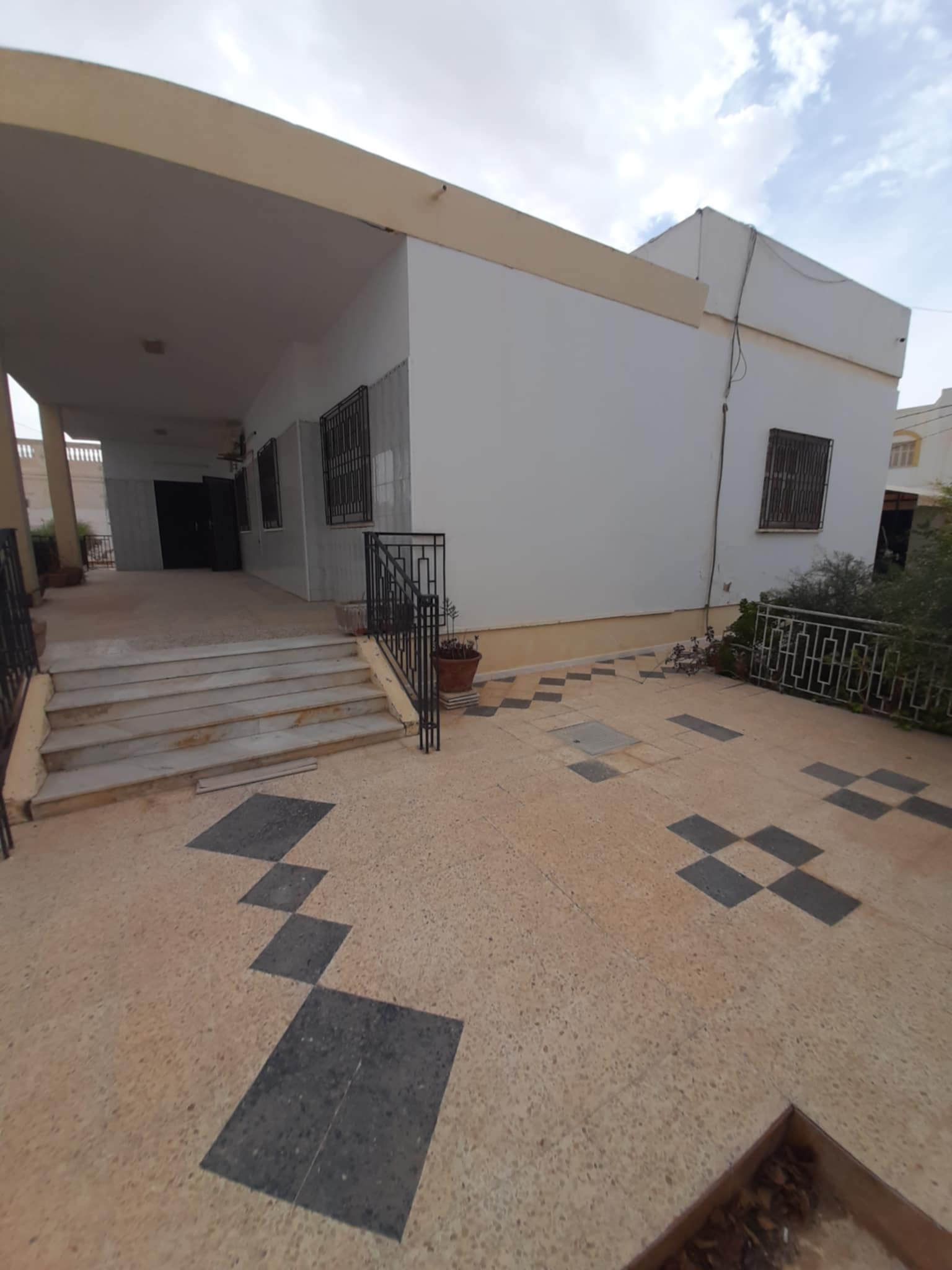 Derrière iset sfax
