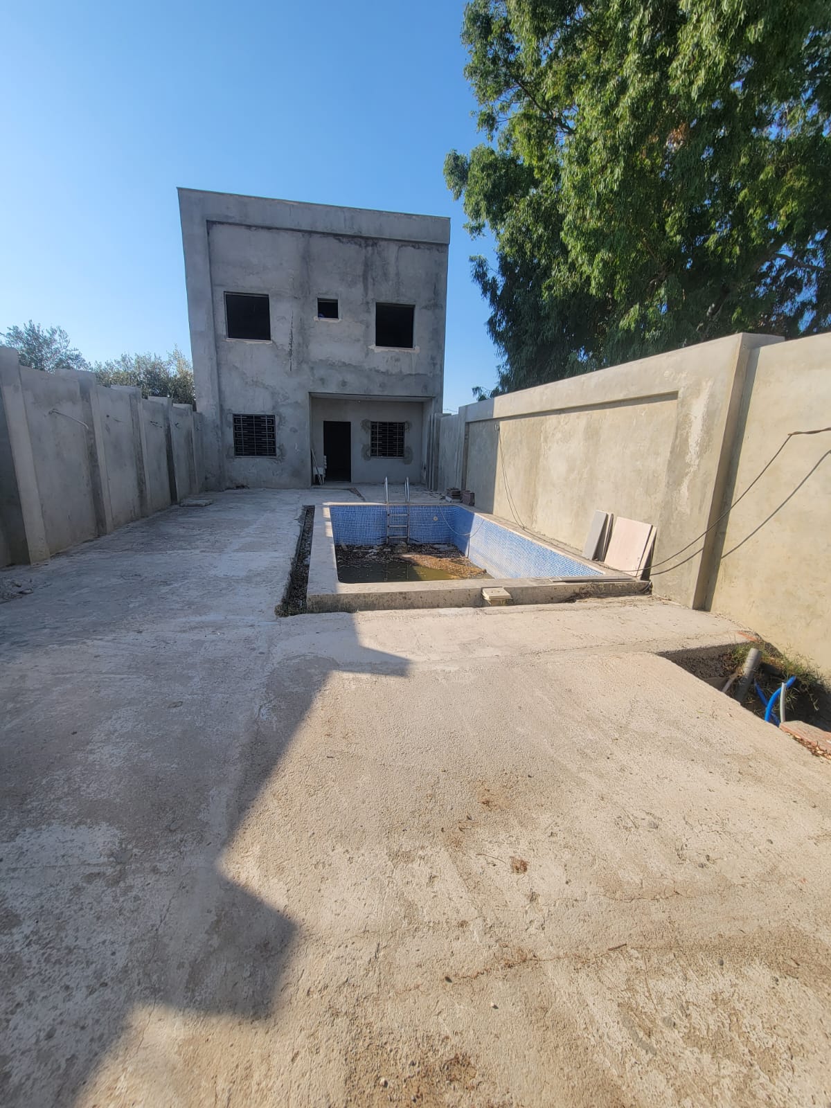 Villa inachevée s3 avec piscine