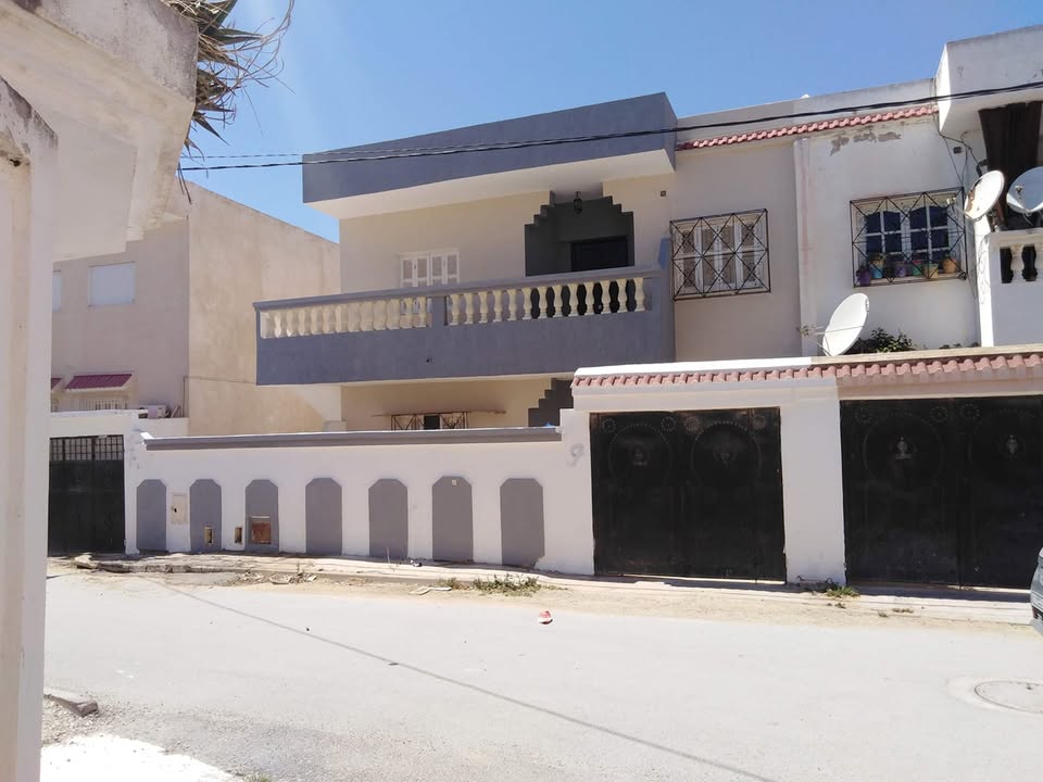 2 maisons à cité la santé