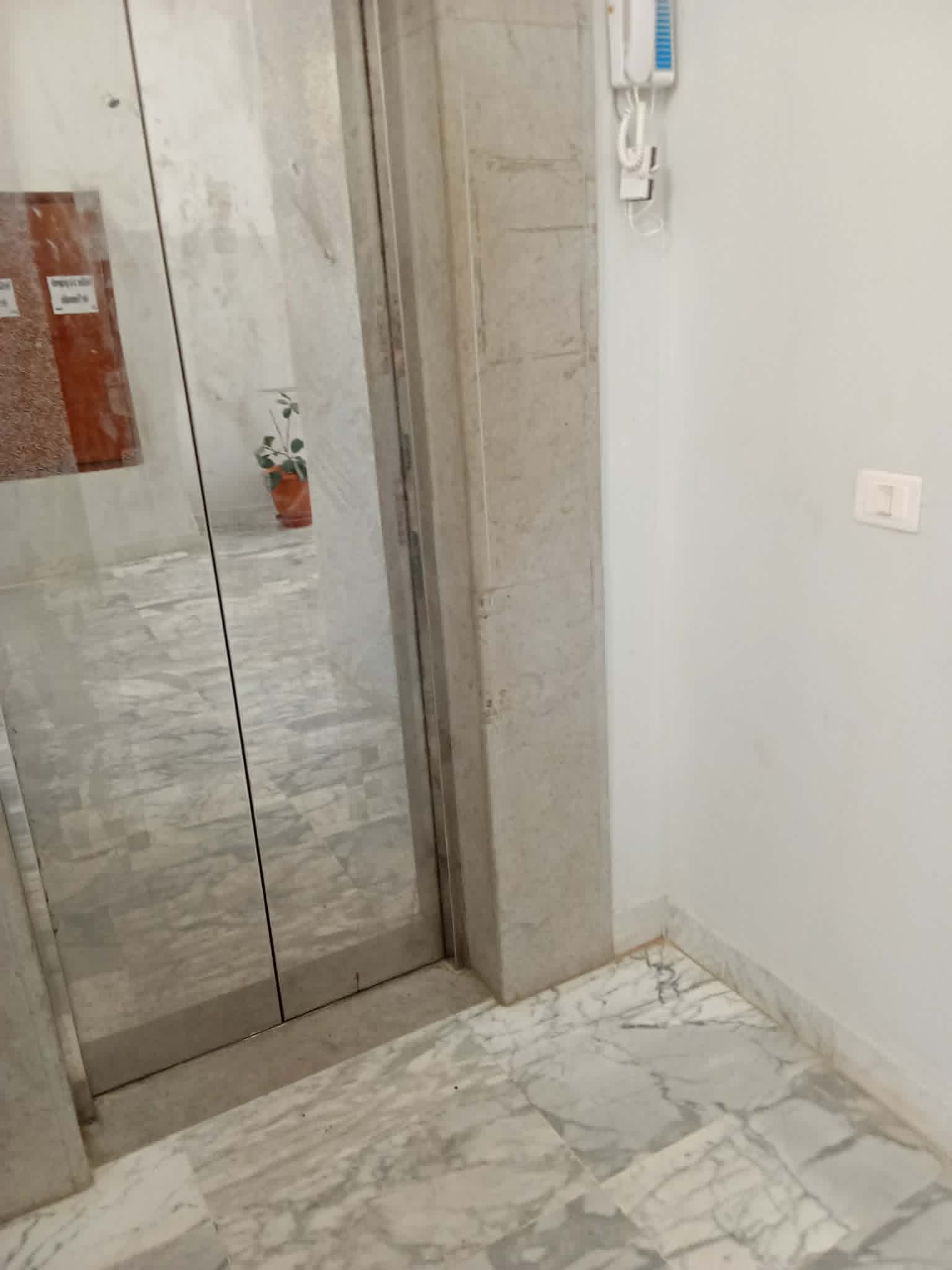 Appartement de2piéces et salon