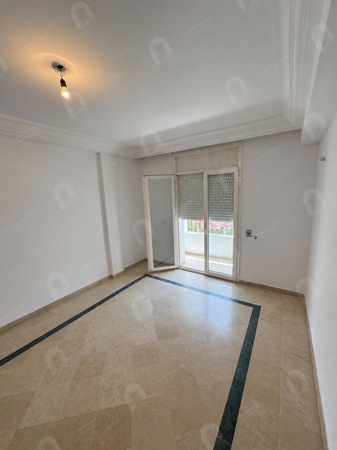 Appartement s2 situé au rdc au bardo 2 ras tabia