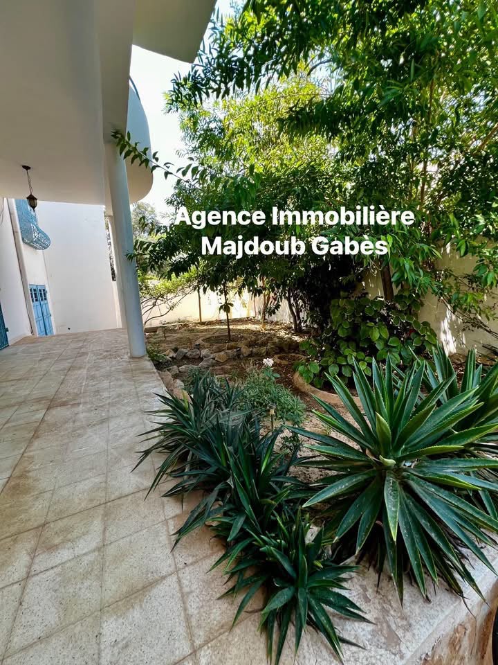 Villa à deux niveaux à bab bhar gabès