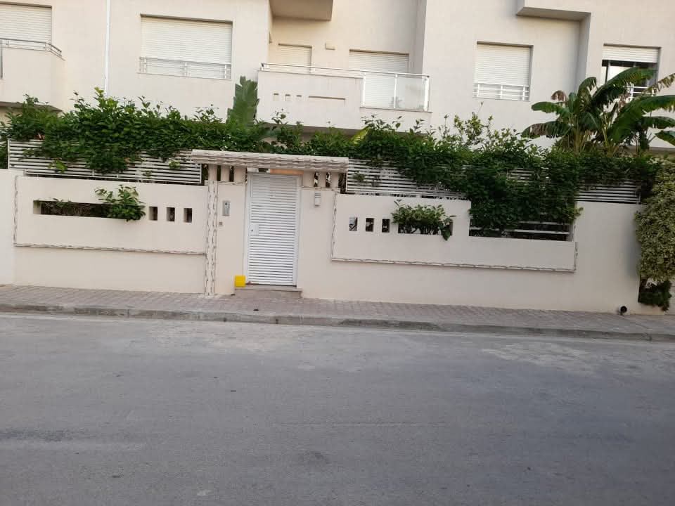 La soukra chotrana1 appt ht standing avec jardin
