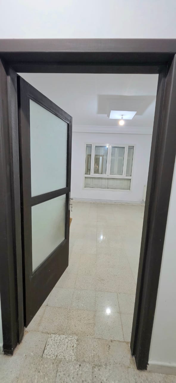 Un mignon appartement s2 à la cité olympique