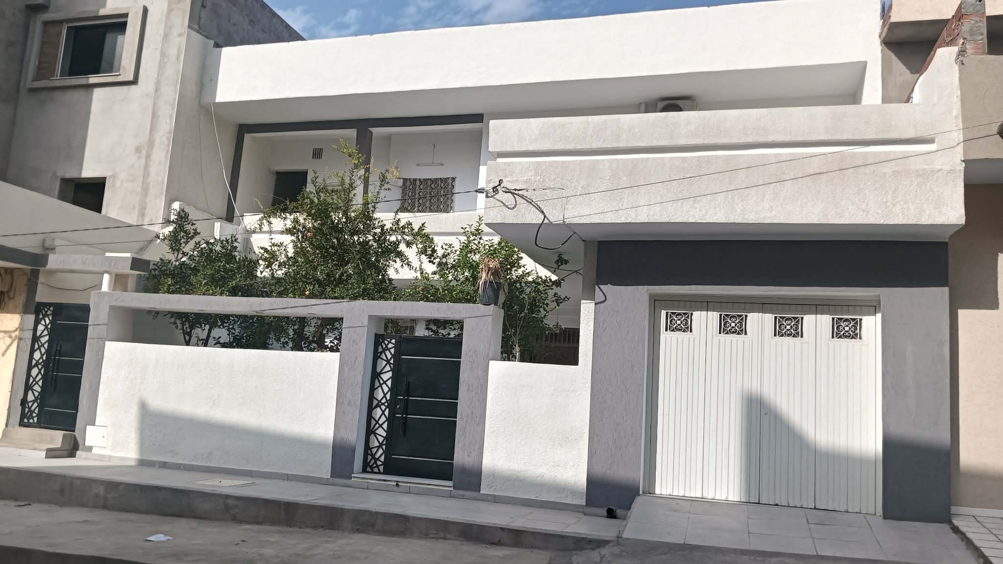 Villa titre bleu s3 et 2 appartements s2