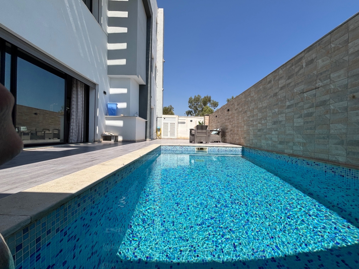 Villa jumelée à résidence flamant rose raoued