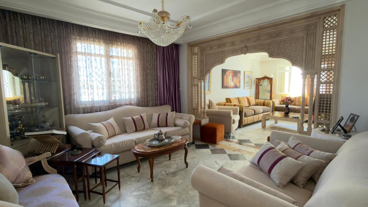 Appartement s4 de 182 m a menzah 8