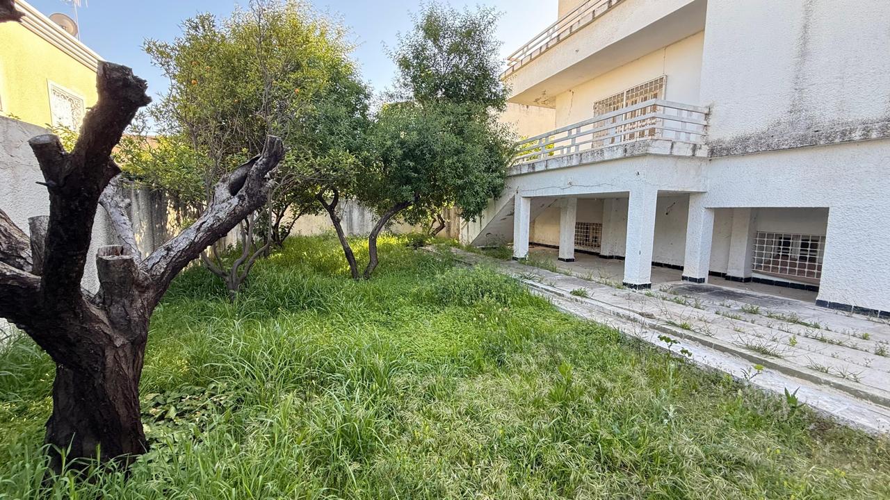 Villa de 660 m a menzah 6
