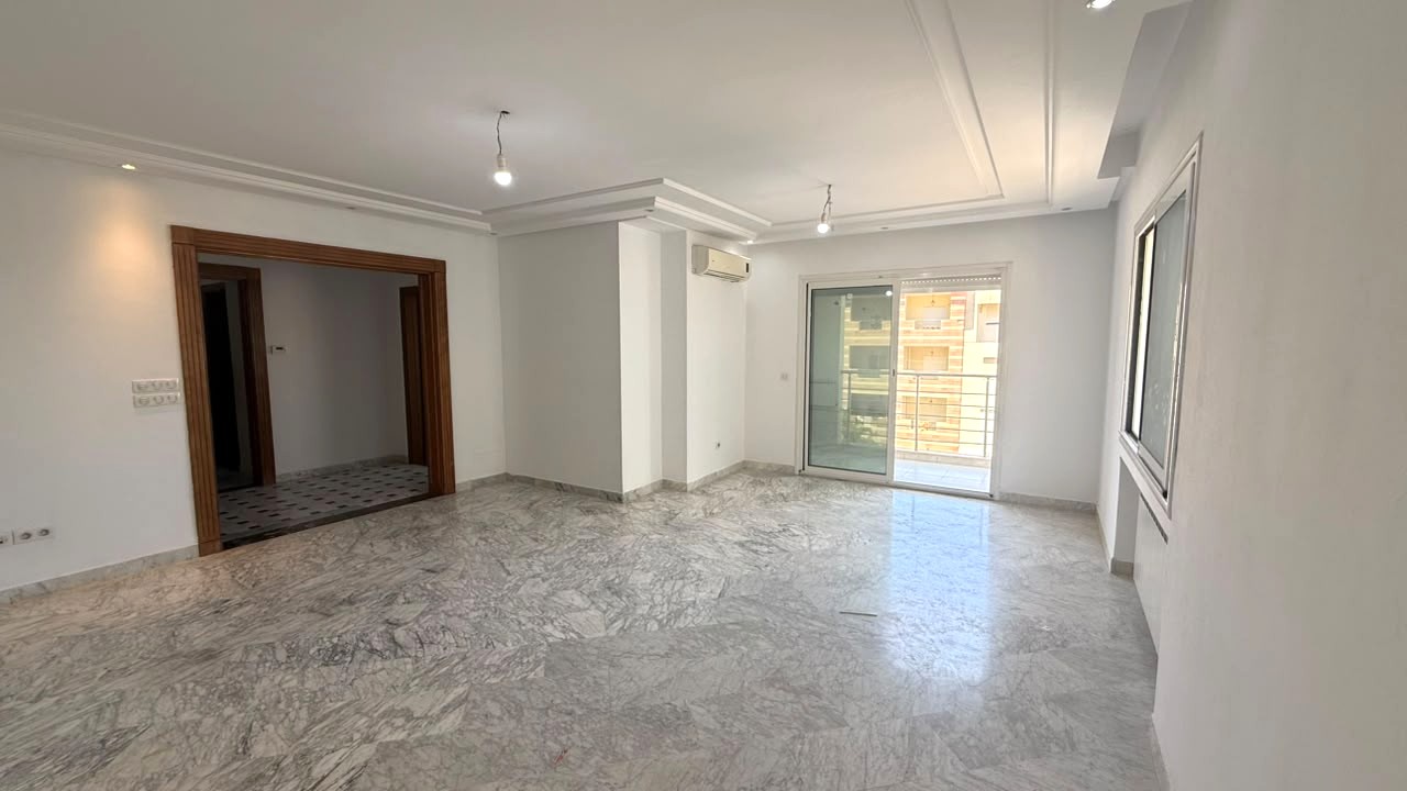 Appartement s4 de 211 m menzah 9c