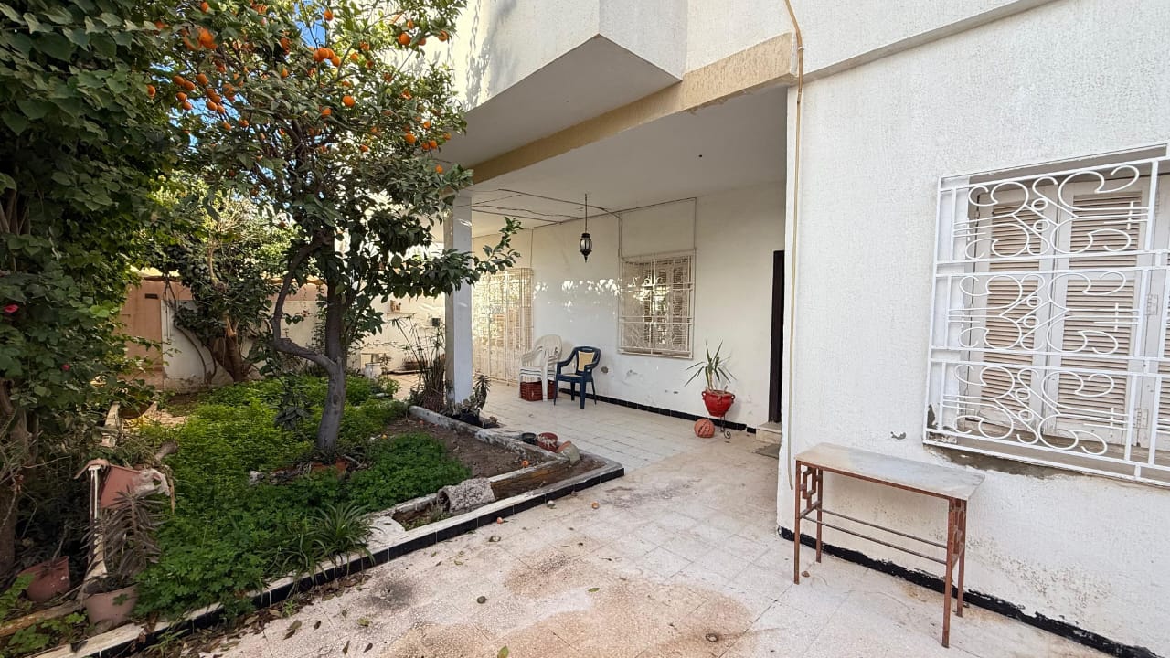 Villa de 319 m a borj louzir