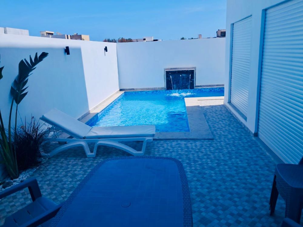 V669 villa epoque f