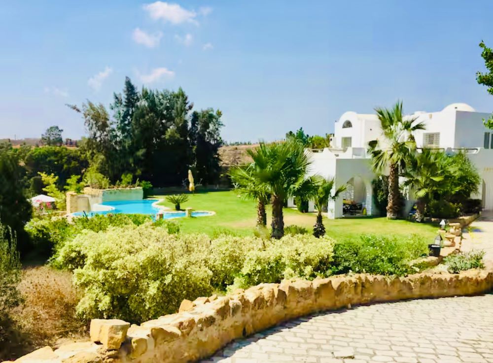 V671 villa jardin d ete j