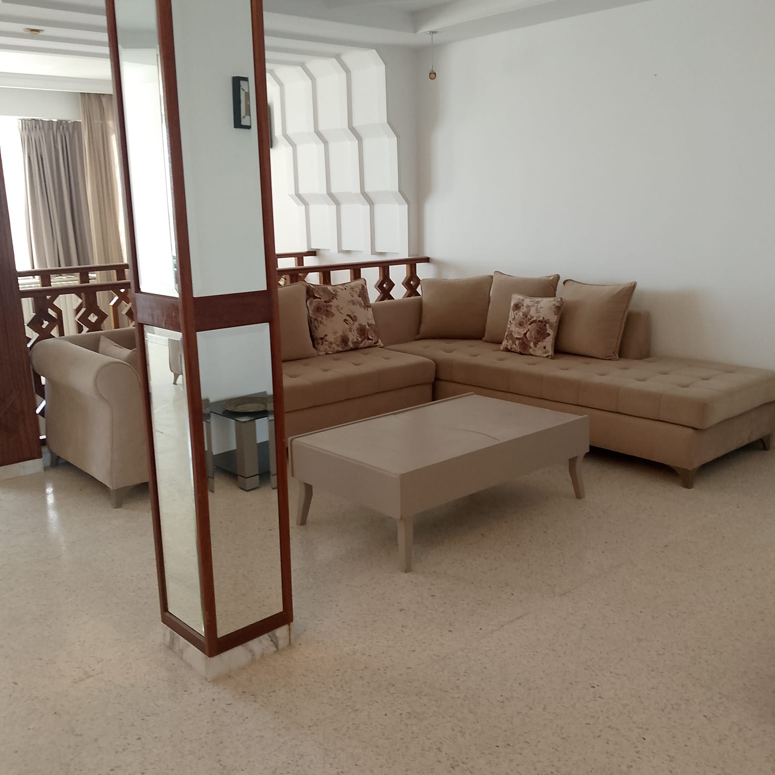 Une magnifique villa de 3 niveaux à menzah9b