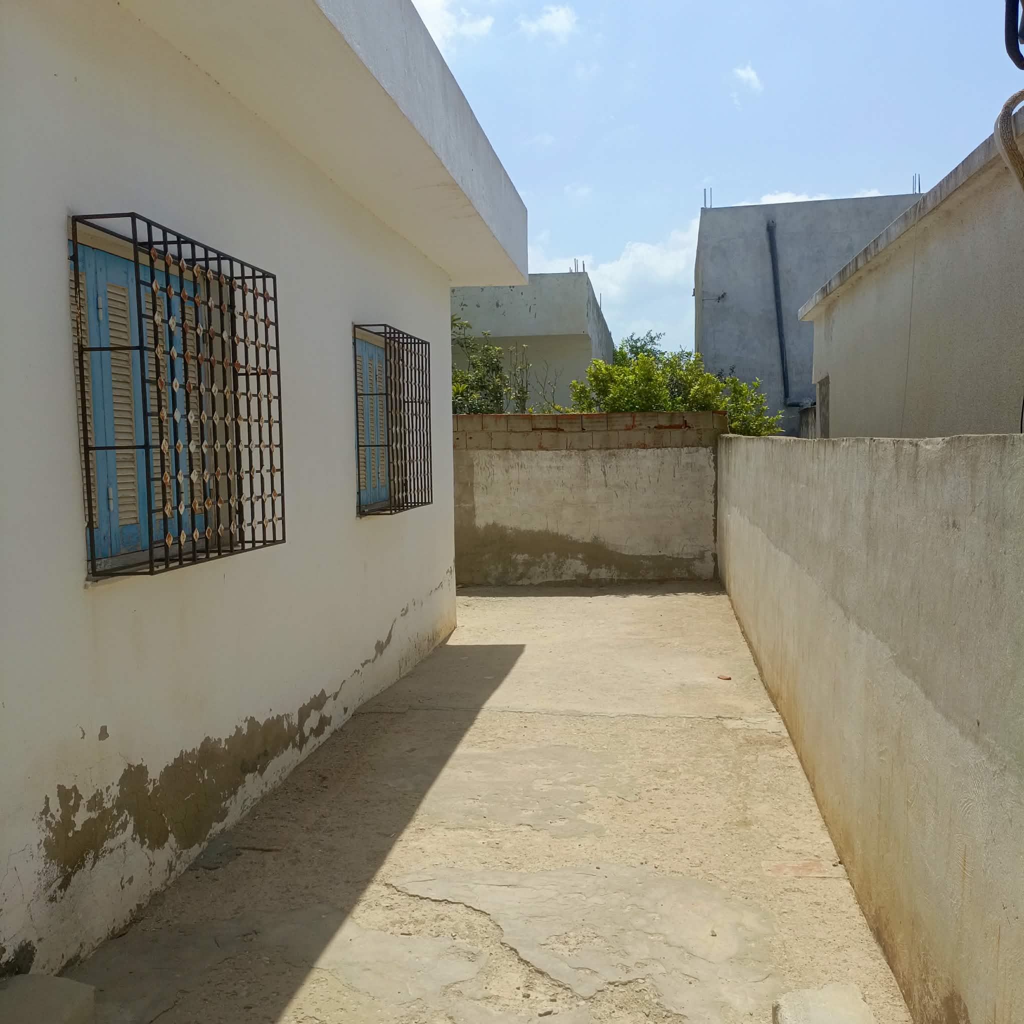 Av 2 studios titre bleu à hammamet sud