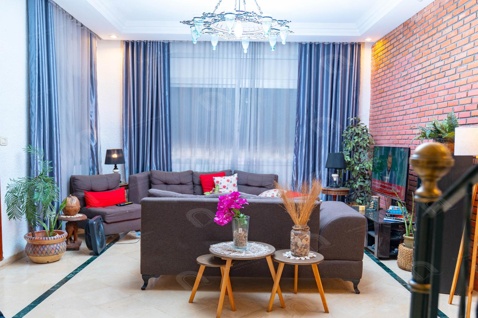 Une villa de style triplex à denden