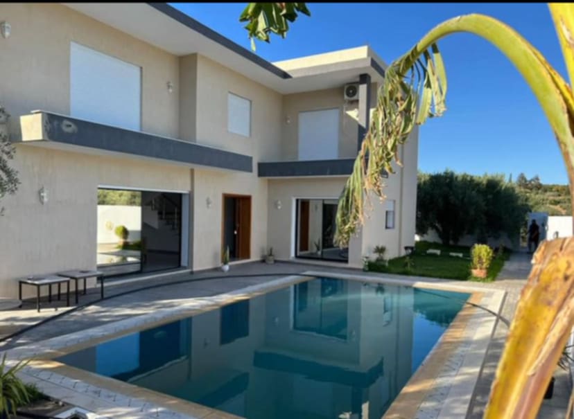 Villa haute standing oued lassoued
