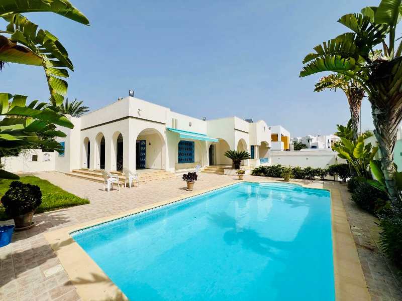 V169 villa guess es